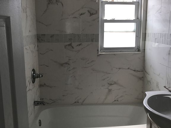 2nd image of 197-1 116 Ave