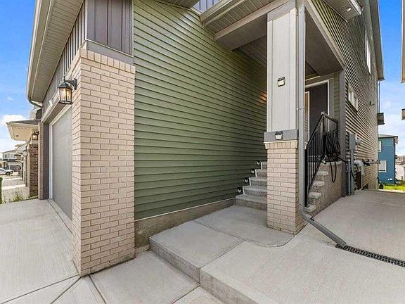 2nd image of 47 Carringvue Dr NW