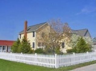 1501 Amos Bennet St, Grayslake, IL 60030