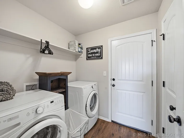 13328 S 21st Pl — Photo 9