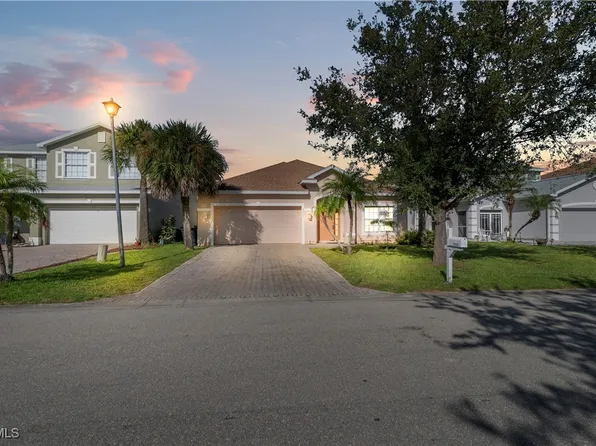 8125 Silver Birch Way, Lehigh Acres, FL 33971