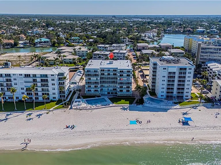 1977 Gulf Shore Blvd N #401 — Photo 4