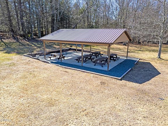 5th image of 924-927 Hibernation Rd