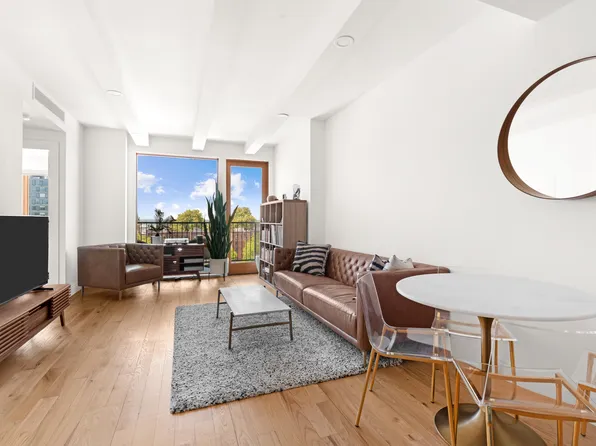 734 5th Avenue image 1 of 5
