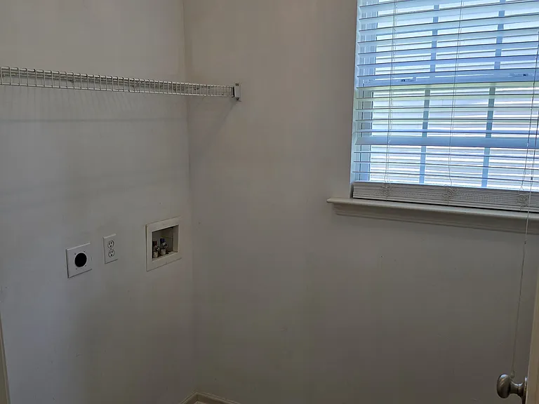 507 Chastine Dr — Photo 10