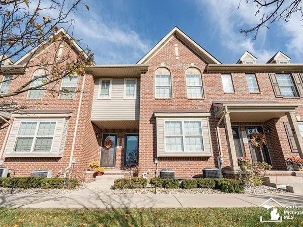 13109 Woodridge Cir, Plymouth, MI 48170