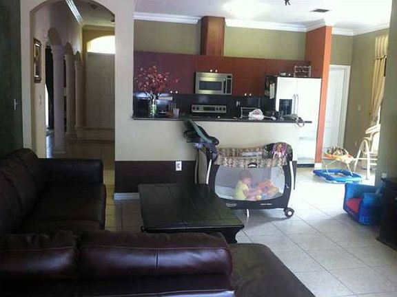 INTERIOR LIVING SPACE