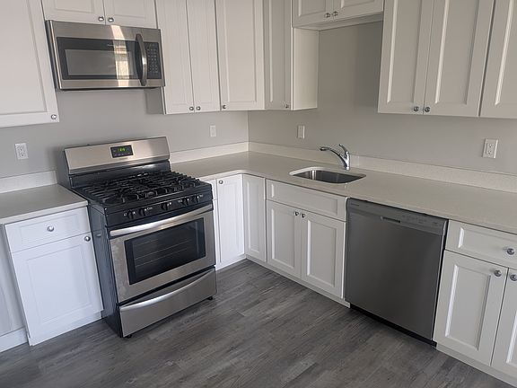 4th image of 72 Ashburton Ave #N