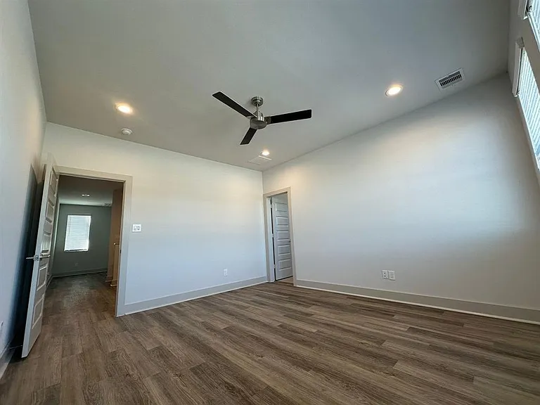 6804 Troya Ln — Photo 12