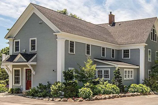142 Russell Ave — Photo 36