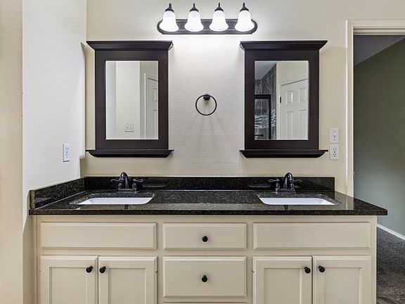 4th image of 1048 Eagle Canyon Dr #1