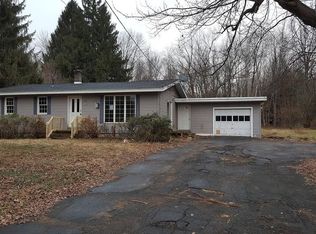 108 East St, Granby, MA 01033