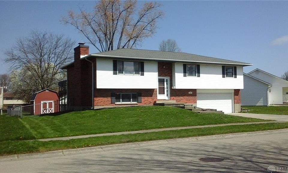 1st image of 647 Benavides Dr