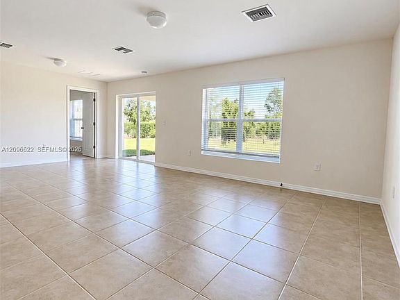 5th image of 9018 S Castle Cir