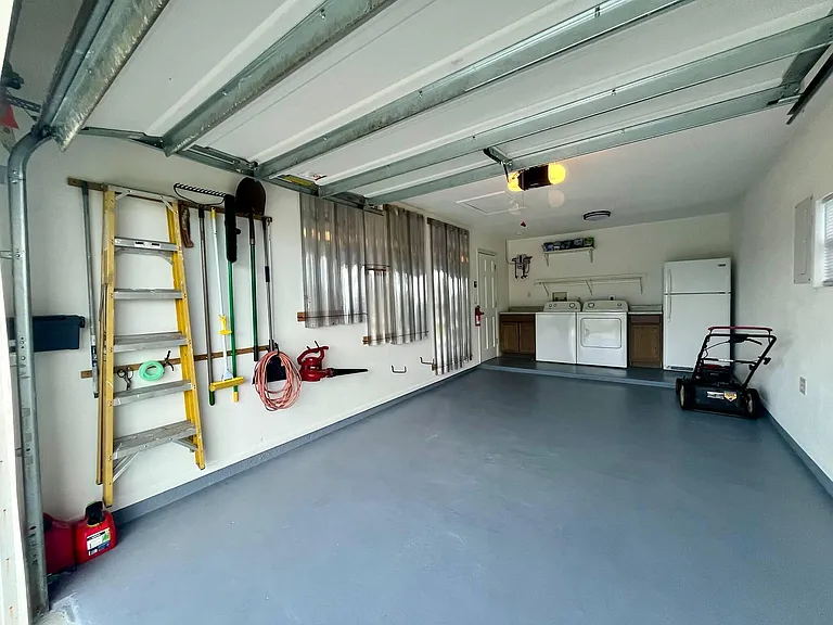 2030 SE Watercrest St — Photo 20