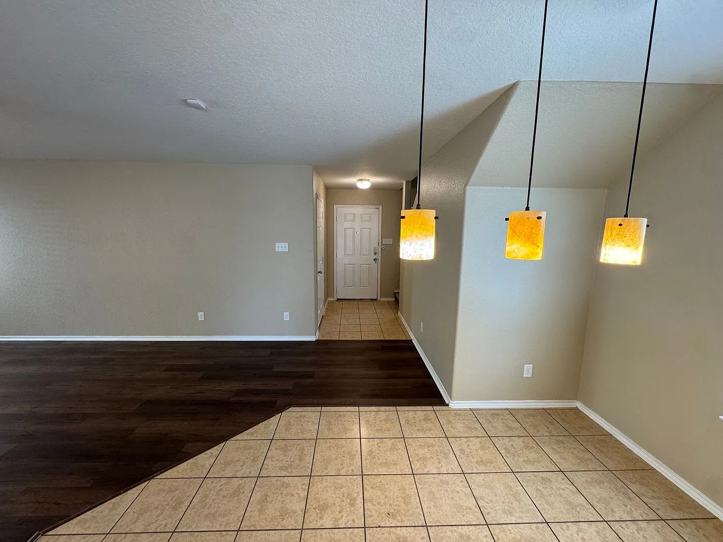 Fantastic 4/3 located in the beautiful Silver Oaks Community- minutes from Government Canyon Stat... — Photo 4