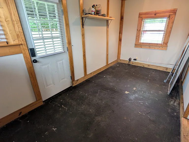 1824 N Main St — Photo 16