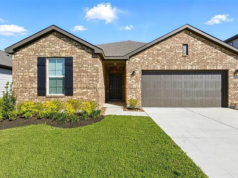 25187 Leather Leaf Ct — Photo 1