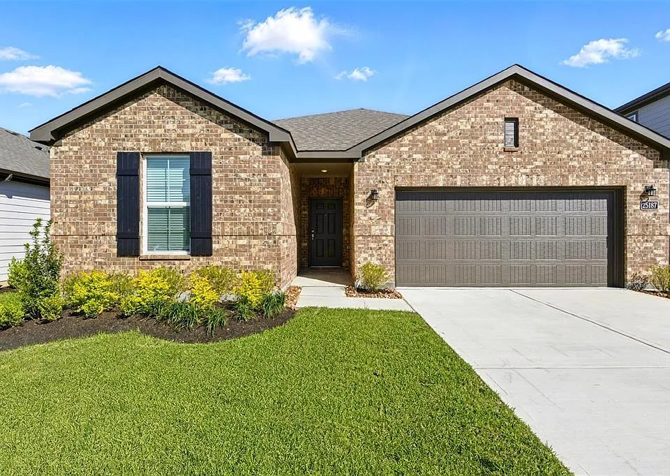 25187 Leather Leaf Ct