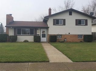 14611 Larkfield Dr, Brookpark, OH 44142