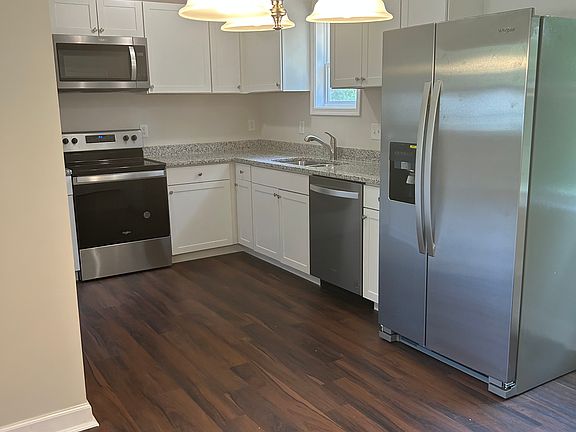 3rd image of 404 Virginia Ave