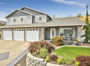 695 Apple Way, Selah, WA 98942