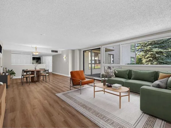 2425 N 90th Ave SW #118, Calgary, AB T2V 4X8