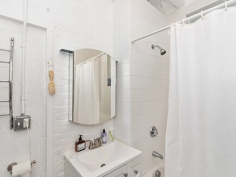 524 Harrison Ave #2 — Photo 19