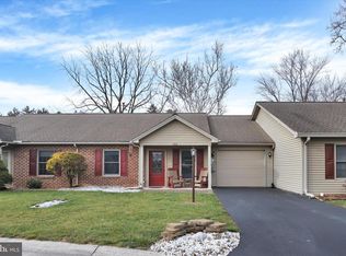 185 Ginkgo Ct, Chambersburg, PA 17201