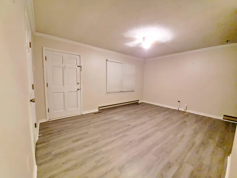 417 Glenwood Ave — Photo 6
