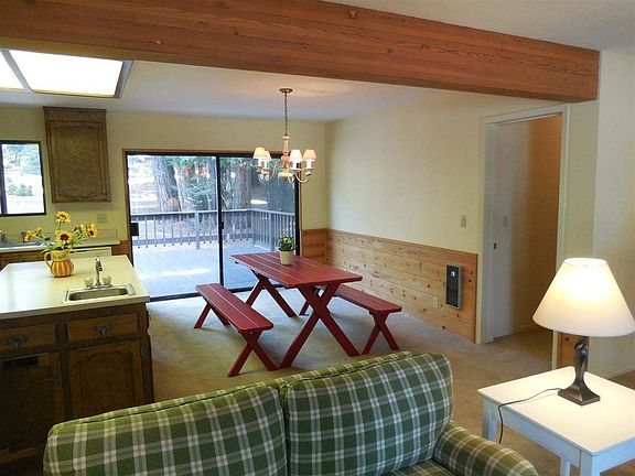 3rd image of 1100 Lassen View Dr
