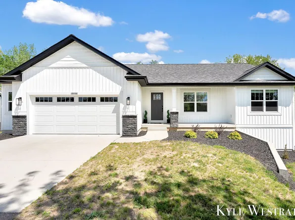 10886 Douglas Dr, Allendale, MI 49401
