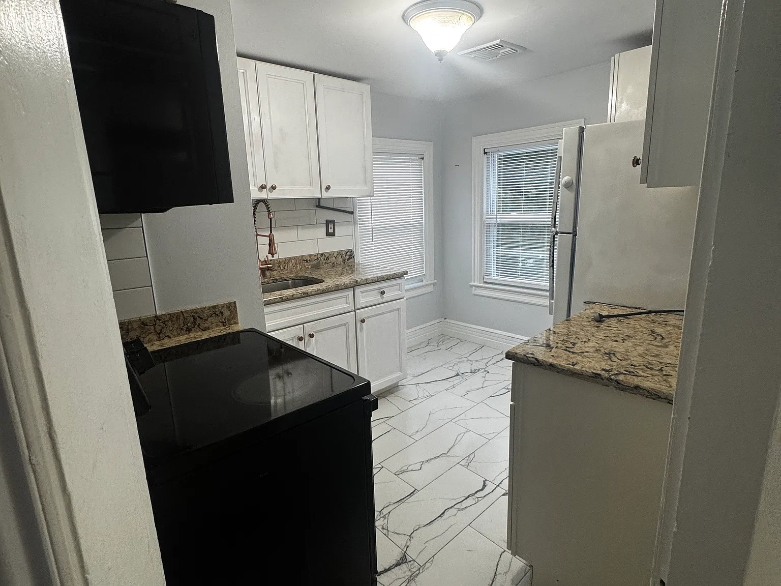 3 bed, 1500 sqft, $3,450 — Photo 3