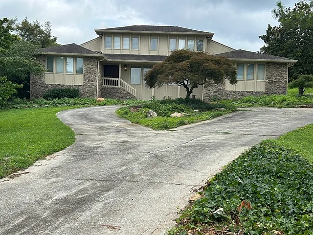 458 E Fox Den Dr — Photo 1