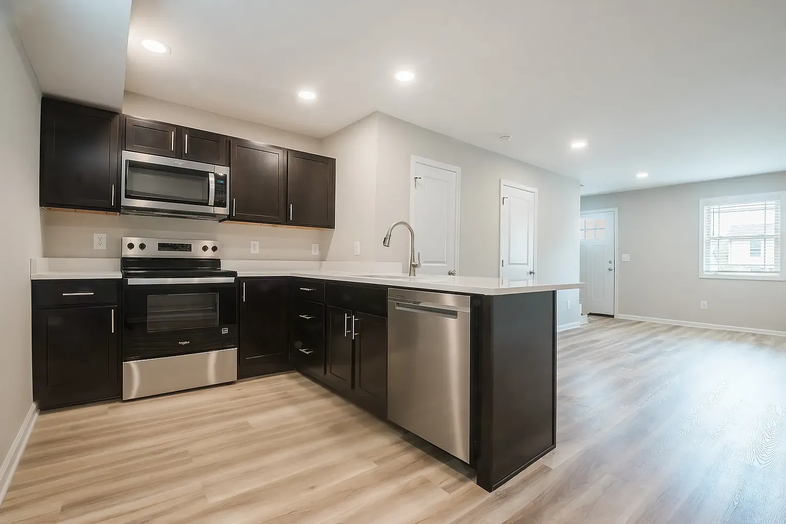 3124 Tiffany Ct — Photo 4