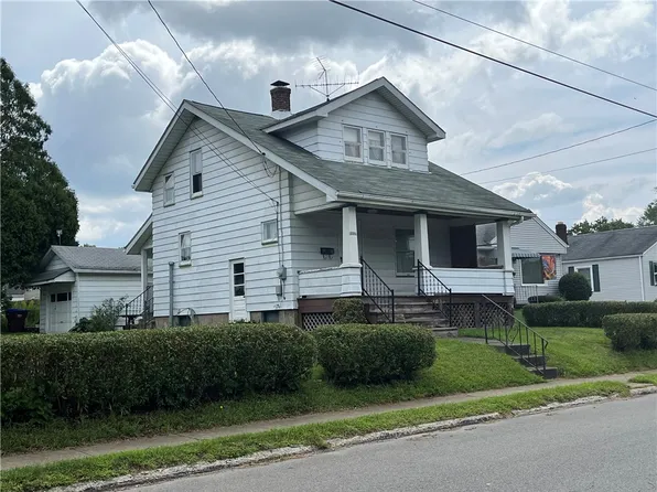 1128 Hall Ave, Sharon, PA 16146