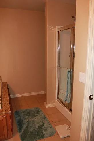 824 Oakwood Ct #824 — Photo 3