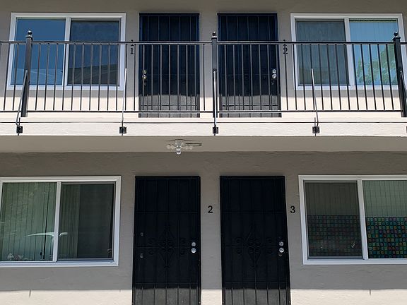 3rd image of 470 S 2nd St APT 12