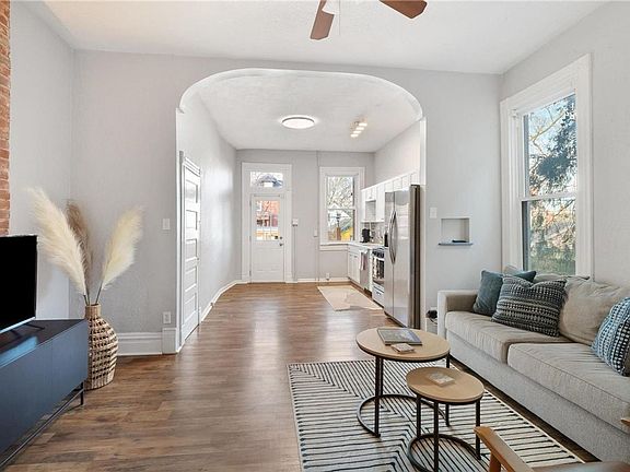 5th image of 4243 Botanical Ave #B