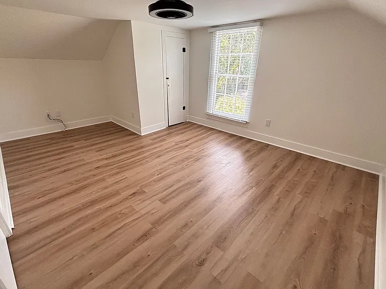 30 Sanford St — Photo 23