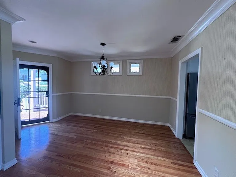23520 Susana Ave — Photo 2