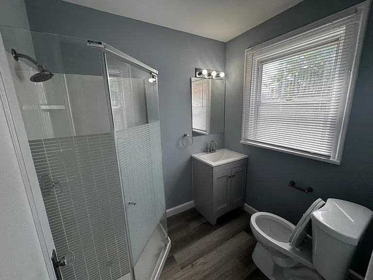 5711 Warren Ave — Photo 6