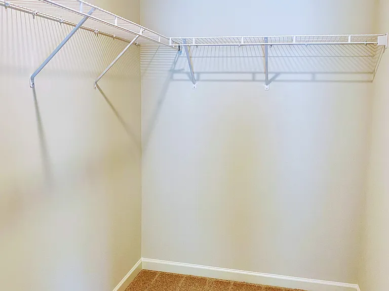 202 Creekview Way — Photo 33