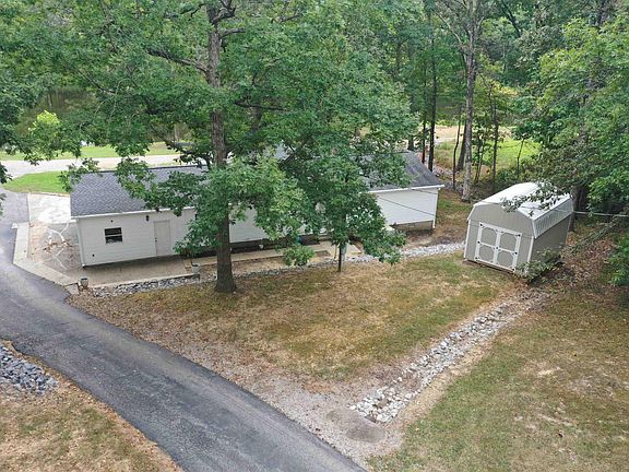 3rd image of 396 Steamboat Rd