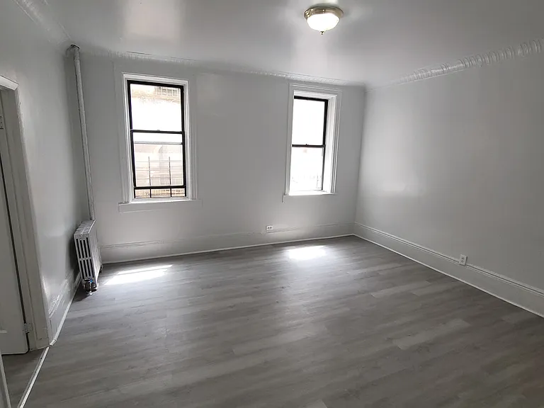 2376 Ryer Ave #B1 — Photo 1