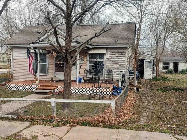 302 4th St, Denison, KS 66419