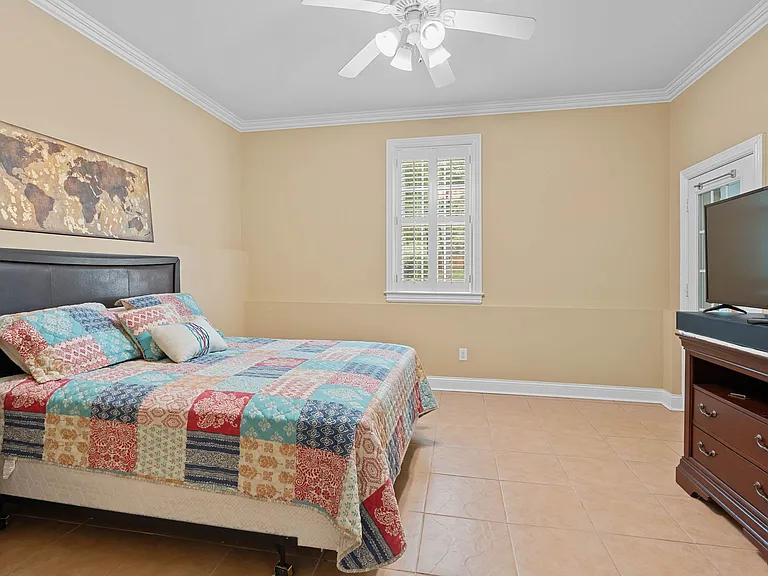 9640 Mitchell Pl — Photo 36