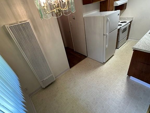 5th image of 24409 Soto Rd #2