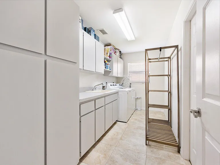 13889 Geranium Pl — Photo 18