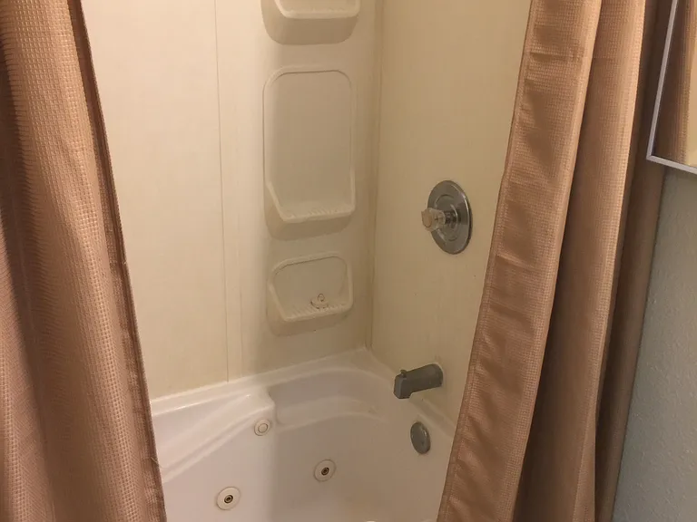 Tub